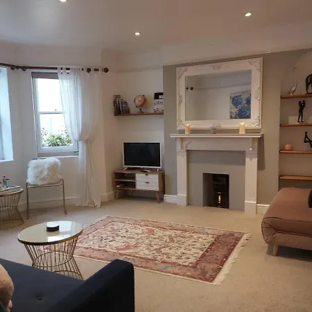 Seafront Apartment Private Garden & Free Parking Littlehampton Exterior photo