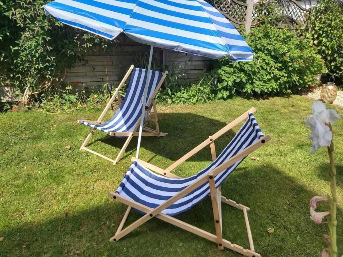 Seafront Private Garden & Free Parking Apartment