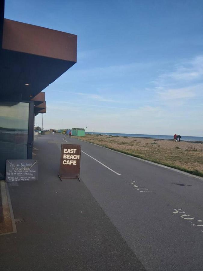 Seafront Private Garden & Free Parking *
