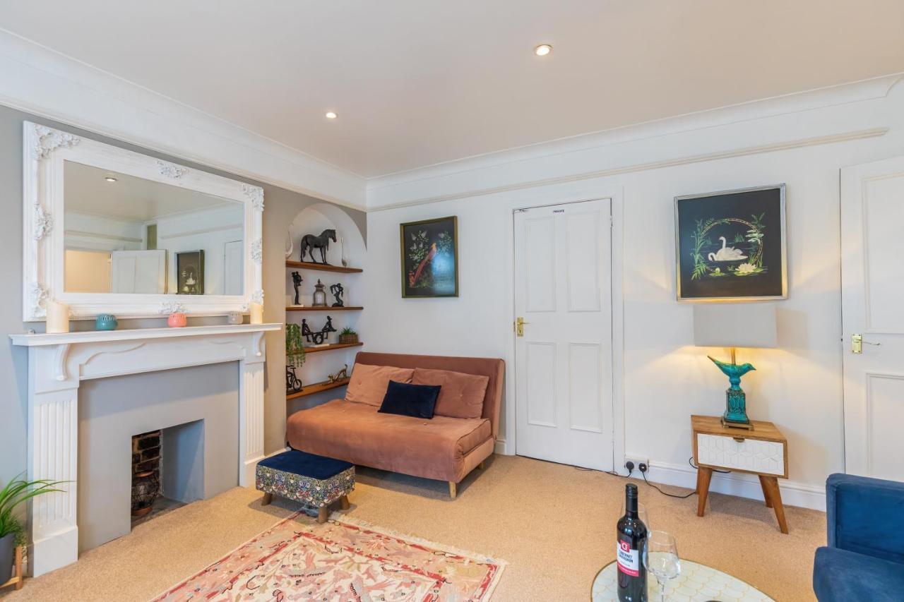 Apartment Seafront Private Garden & Free Parking *