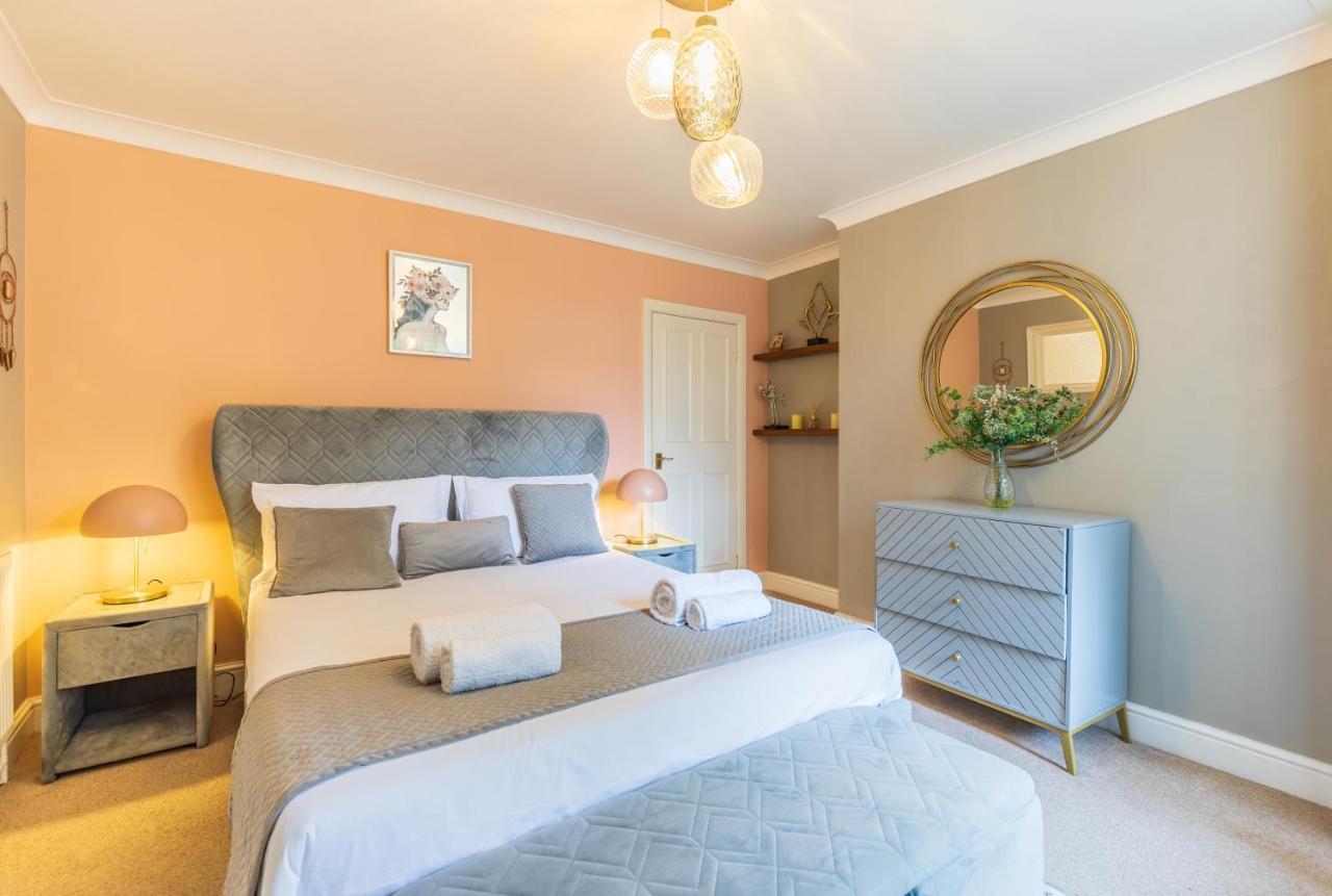 Apartment Seafront Private Garden & Free Parking *