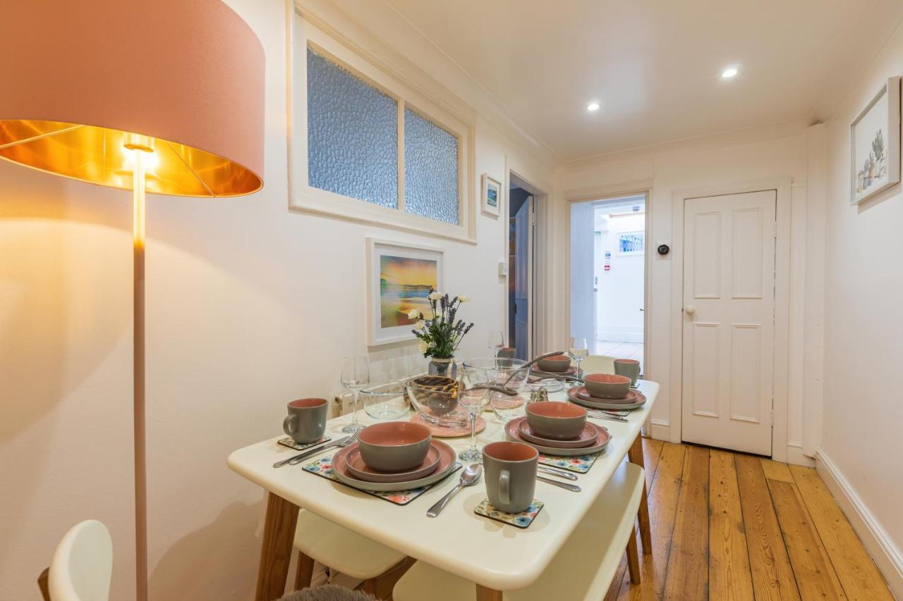 Apartment Seafront Private Garden & Free Parking *