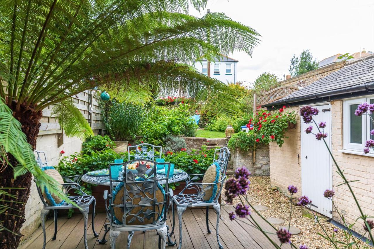 Seafront Private Garden & Free Parking *